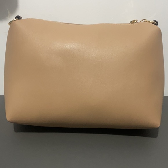 Marc NY purse with adjustable strap - Picture 4 of 10